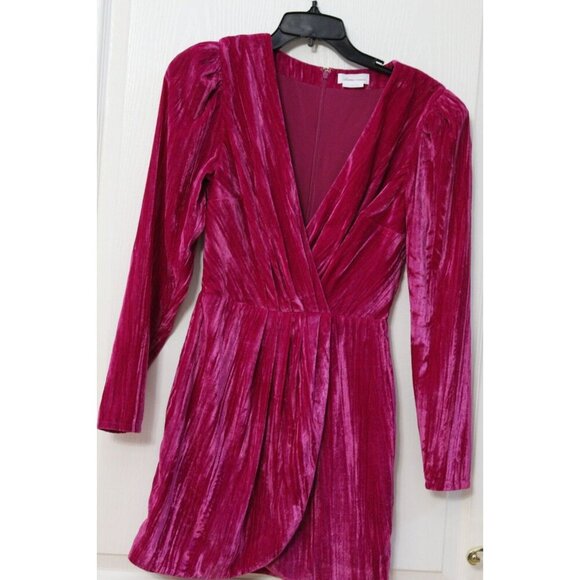 Lovers + Friends Dresses & Skirts - Lovers + Friends Cace Velvet Long Sleeve Mini Dress In Magenta Size Extra Small